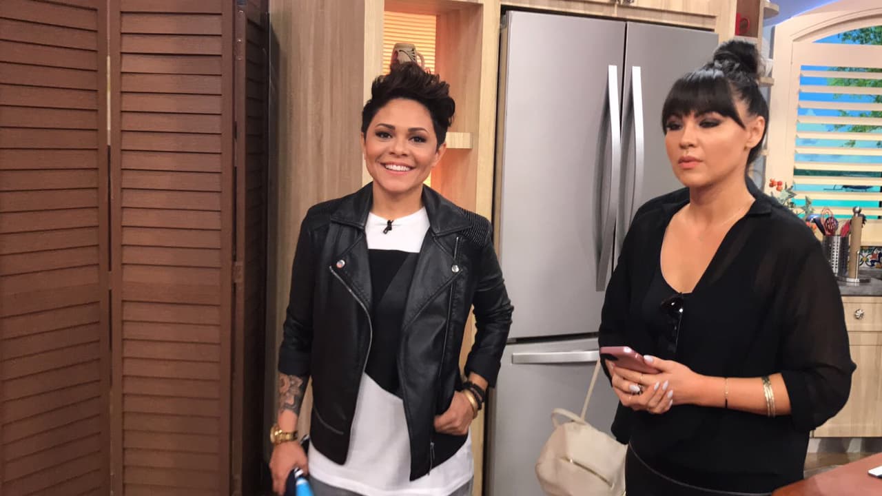 Ella es Sandra Cano, la pareja de Josephine Ochoa y así la captamos unos minutos antes de su primera vez en televisión.