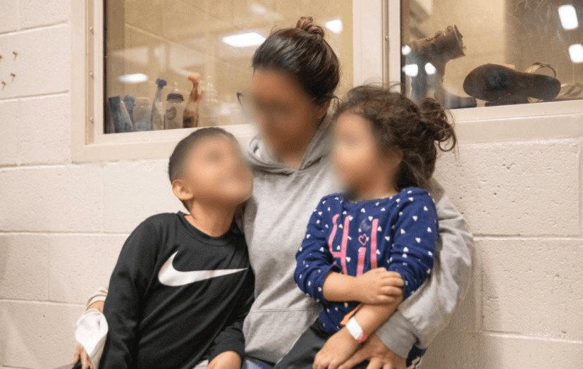 Venezolana y sus dos niños son capturados tras lanzarse del muro fronterizo en California