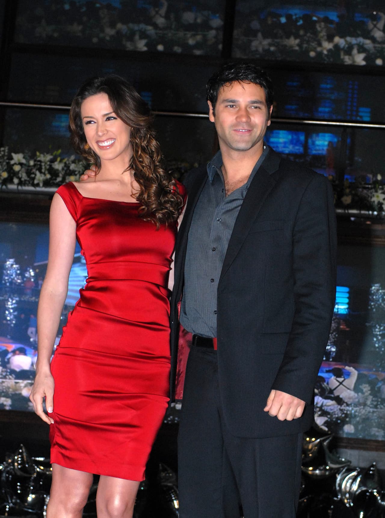 "Quiero mucho a Valentino y esto nos pasó como a cualquier pareja le puede ocurrir. Ambos llegamos a un acuerdo de 
<b><a href="https://www.univision.com/famosos/gracias-a-sus-angeles-jacqueline-bracamontes-supo-que-su-futuro-no-lo-compartiria-con-valentino-lanus-fotos">no decir las razones por las que nos separamos</a></b>, eso es algo que queremos tener para nosotros como parte de nuestra intimidad, aunque sé que será un poco difícil", expresó la actriz al anunciar su ruptura a los 
<a href="http://www.cronica.com.mx/notas/2005/196368.html" target="_blank">medios de comunicación</a> en 2005.