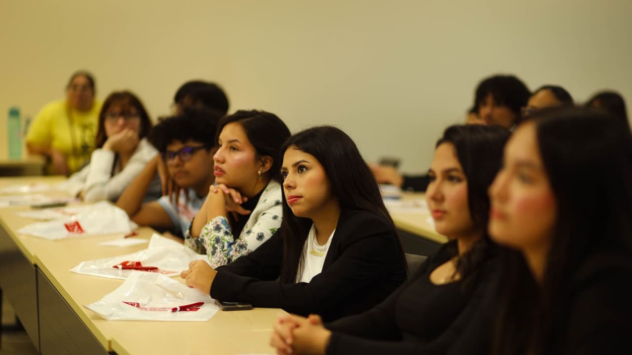 Cierran programa para latinos en condado de Florida Central tras orden federal 