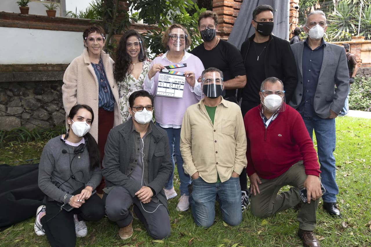 En este melodrama también actuarán Guillermo García Cantú, Juan Carlos Barreto, Natalia Téllez, Enoc Leaño, Federico Ayos, entre otros.