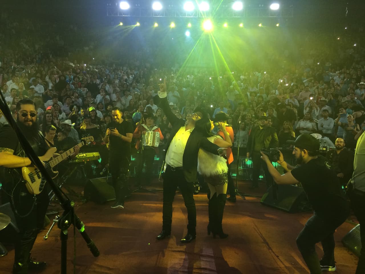 Julión le agradeció al público su apoyo incóndicional y dijo que será un camino largo pero que confía en que todo se aclarará.