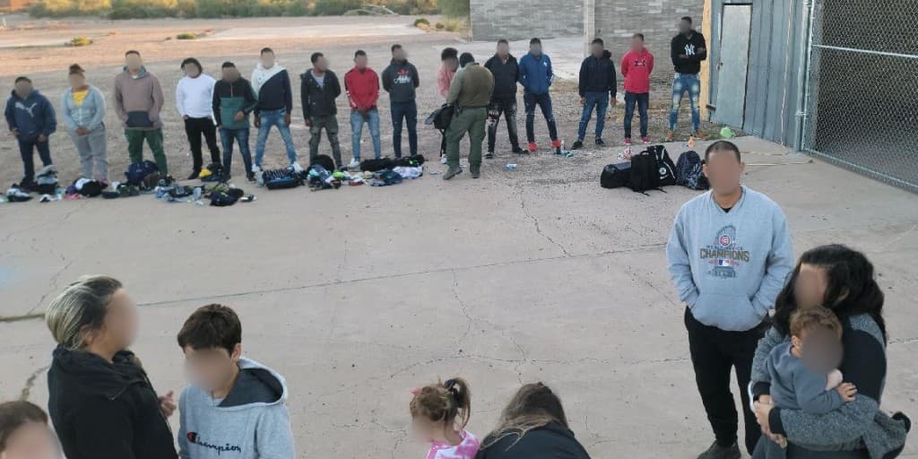 El grupo incluía inmigrantes de cinco países diferentes. Las organizaciones criminales continúan explotando a los migrantes de Centroamérica y Sudamérica con fines de lucro.