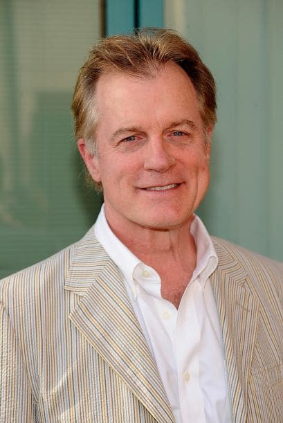 Stephen Collins está siendo investigado por supuesto abuso de menores. Mediante un video grabado en 2012 en una de las terapias que el protagonista de la popular serie "El séptimo cielo", se ve cómo confiesa a su esposa el abuso. La cinta fue enviada por Faye Grant a la policía de Nueva York.