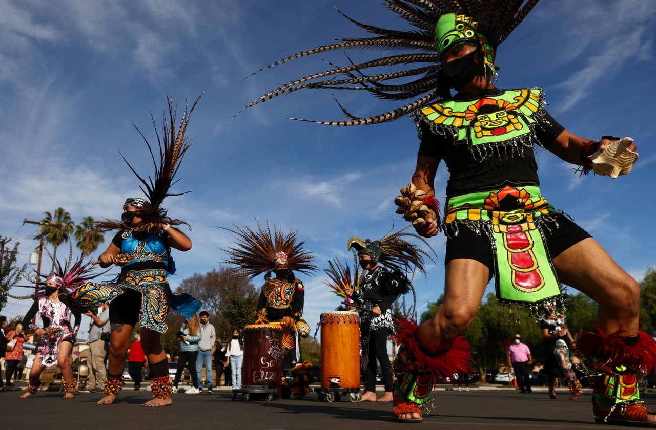 El evento que será transmitido toda la noche incluirá cantos, serenata con mariachi y la celebración de la misa.