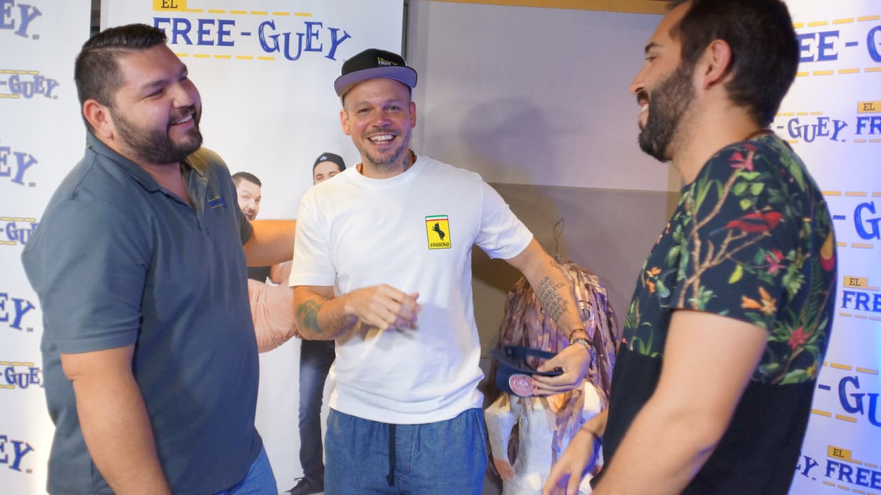 Residente se la pasó a todo dar con El Tambochi y El Compa Ivan.