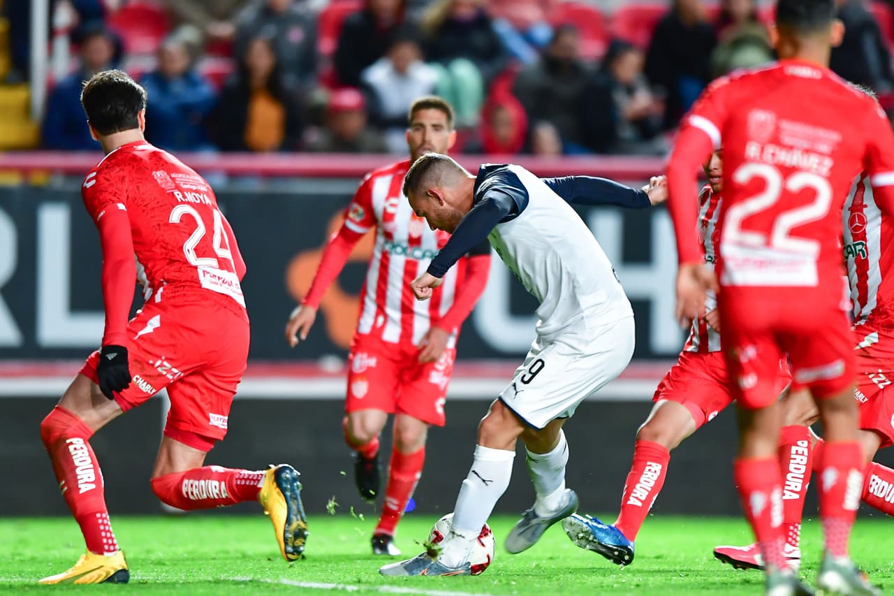 Layun (14’) abrió el marcador para los visitantes y Delgado (44’) por la vía penal empató el partido. Fernando Arce (84’) metió un autogol para que los de Mohamed se fueran al frente. Noya (90+3’) hizo el empate final.