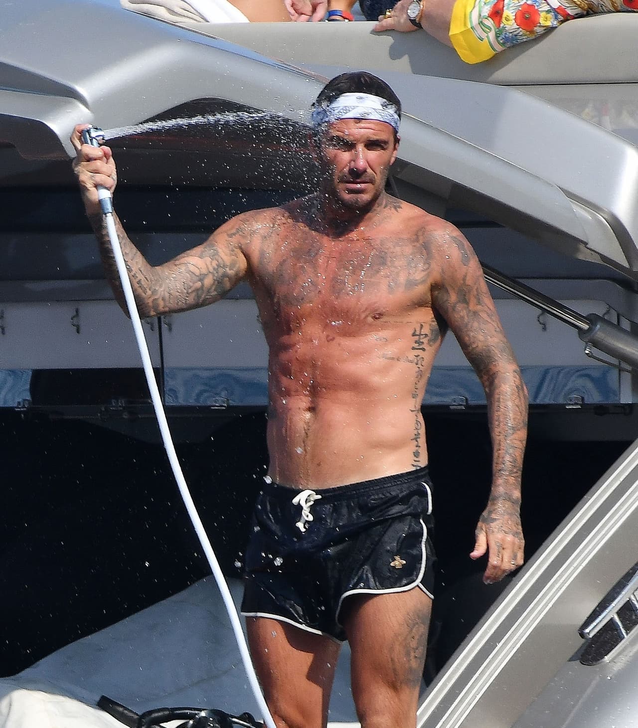 David Beckham, por el contrario, no se quedó quieto.