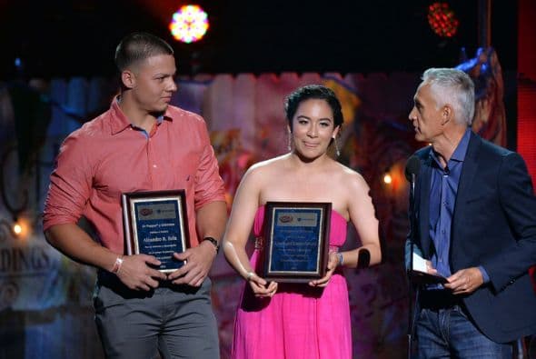 Ese año, fueron dos jóvenes los afortunados ganadores.