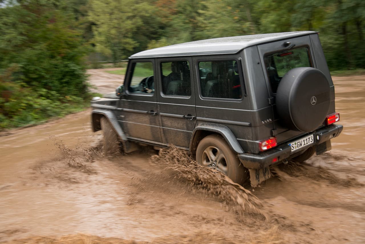 <b>10- Mercedes-Benz G550: 13mpg </b>
<br>Precio Inicial: $119,900
<br>Motor: Twin-Turbo 4.0L V8
<br>Potencia: 416 HP / 450 LB-PIE
<br>Peso: 5,724 LBS