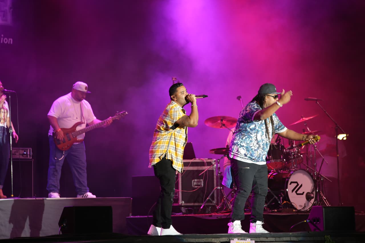Zion y Lennox cerraron la noche con broche de oro este evento cantando todos sus éxitos.