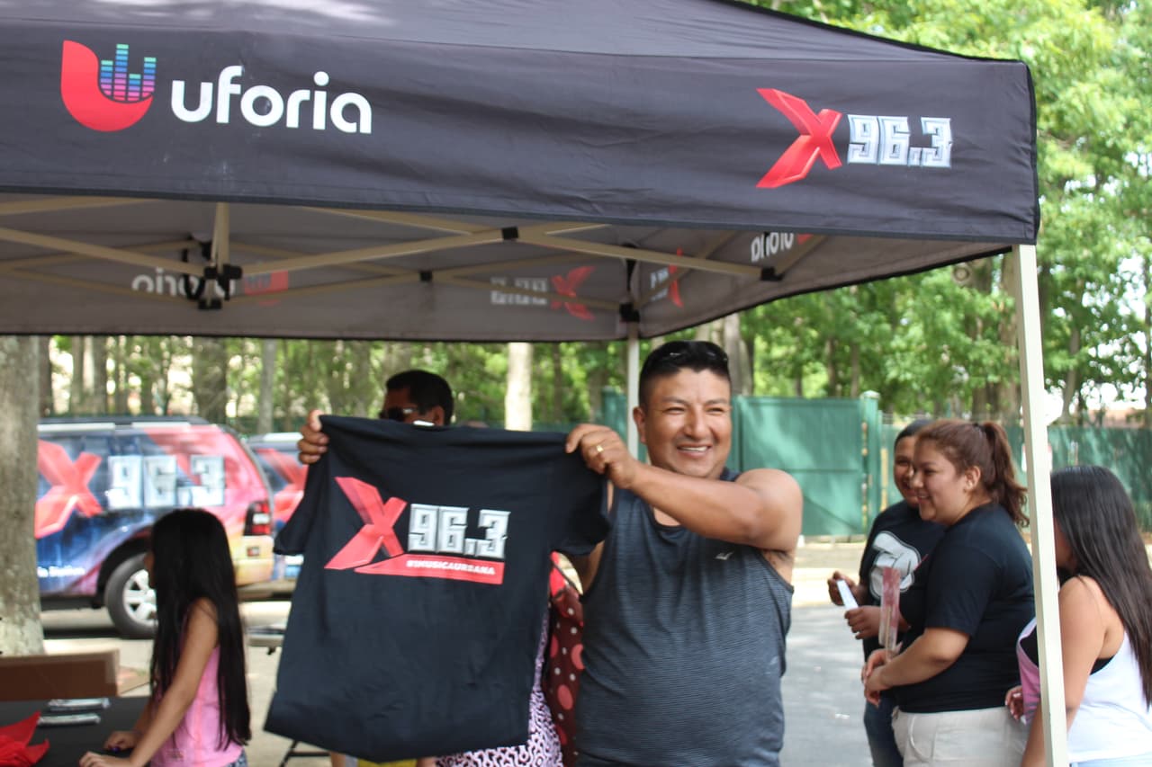 Una vez más los fans de La X abarrotaron Six Flags para celebrar el día de independencia con la música de Zion y Lennox.
