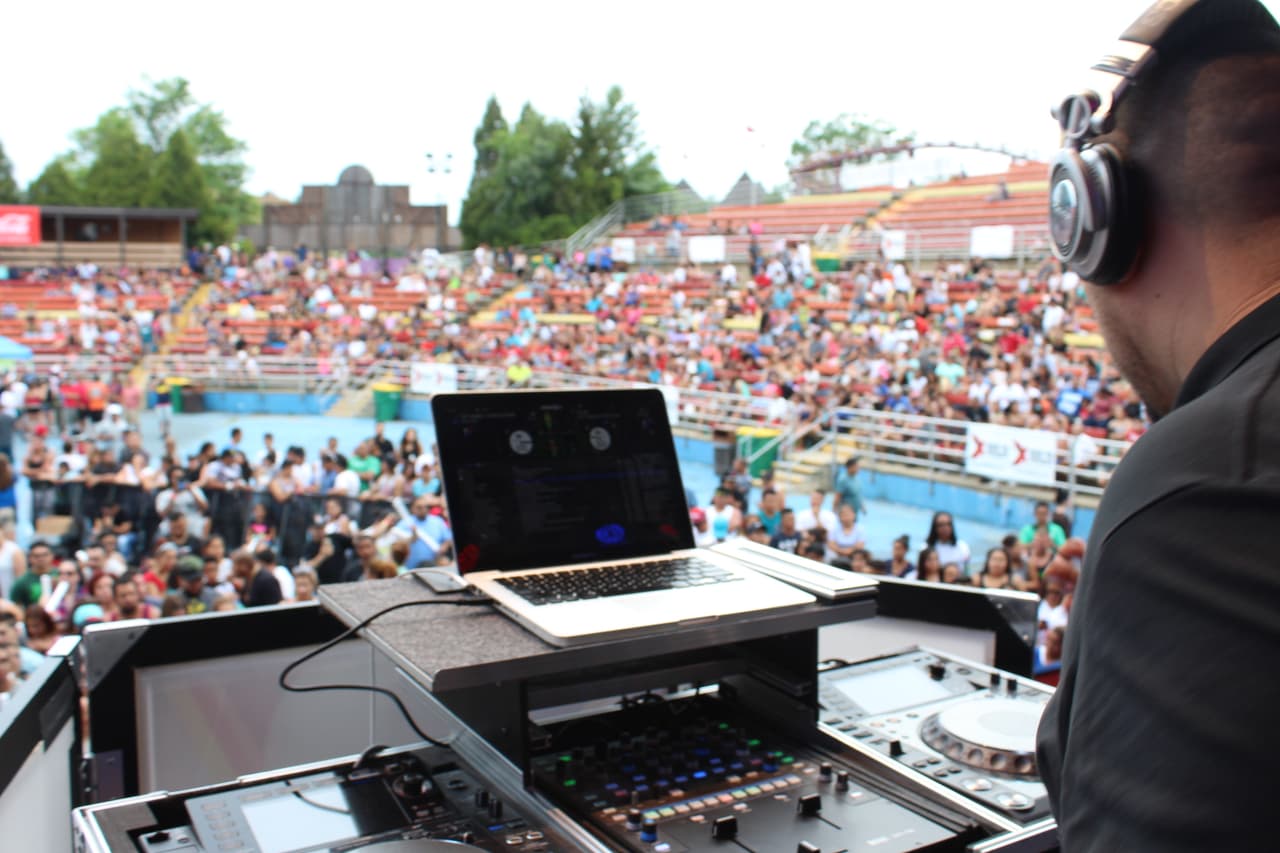 Los ganadores empezaron a calentar motores con DJ C-Lo.