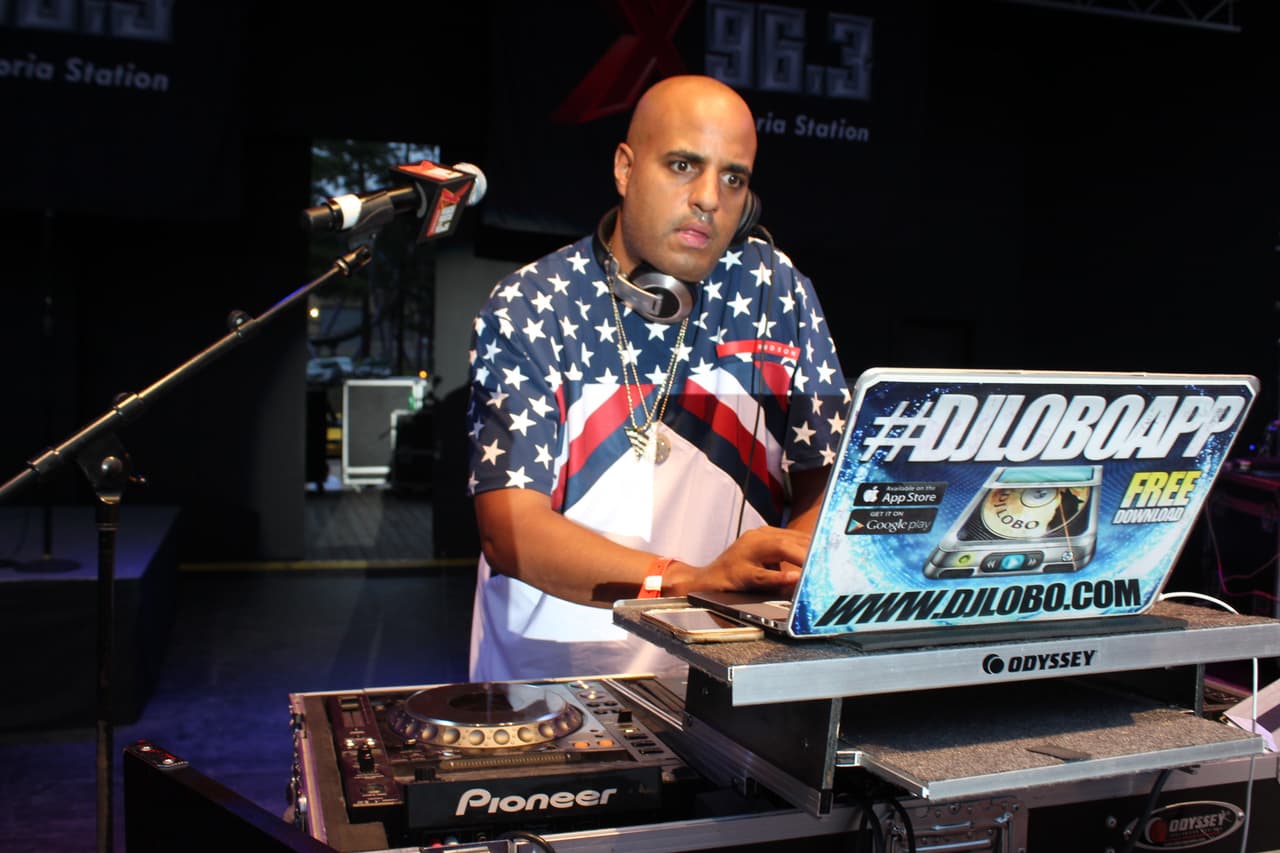 Llegó el matatan DJ Lobo a encender la noche con las meXclas más duras.