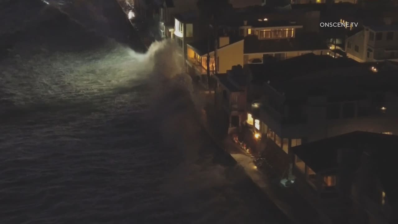 Las autoridades de Long Beach identificaron cuatro estructuras dañadas en la zona costera: dos recibieron etiquetas rojas y otras dos etiquetas amarillas, tras las afectaciones relacionadas con las recientes tormentas.