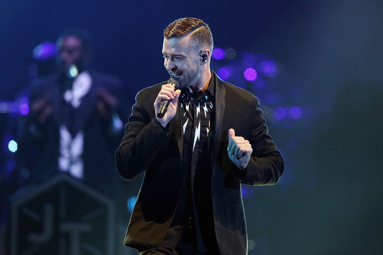 Justin Timberlake cobra más de $1 millón de dólares por cada presentación, y es que el músico y productor es de los que además de voz, tiene una gran habilidad para las coreografías.