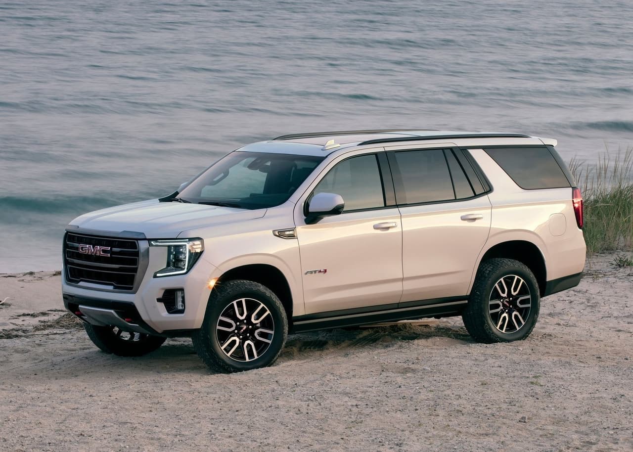 <h3 class="cms-H3-H3"><b>9. GMC Yukon</b></h3>
<br>
<br>
<b>Precio de una unidad nueva:</b> $72,870
<br>
<b>Precio de una unidad usada:</b> $78,352
<br>
<b>Diferencia porcentual:</b> 7.5%
<br>
<b>Diferencia en dólares:</b> $5,483