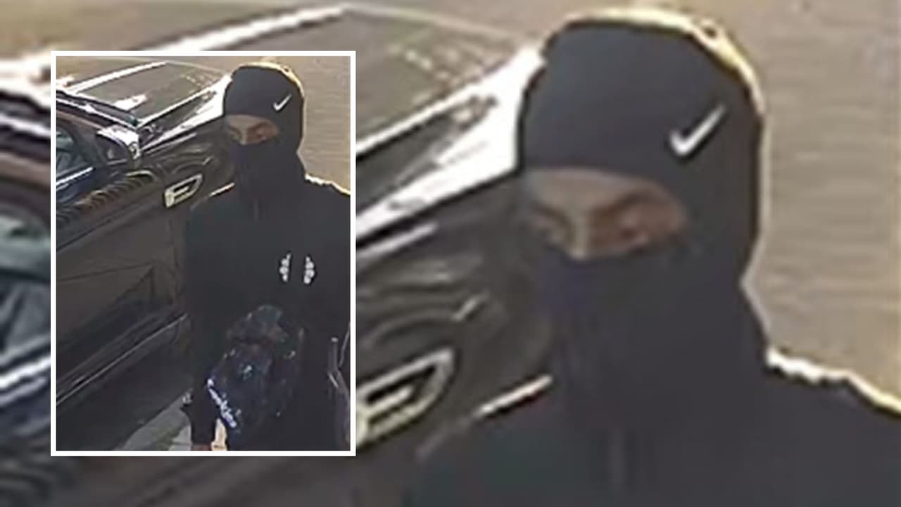 El día del tiroteo, justo antes de las 7:30 pm, los oficiales hallaron a Amaya-Ramos herido de bala. Personal médico lo atendió en el lugar antes de llevarlo a un hospital cercano, donde murió.
<br>