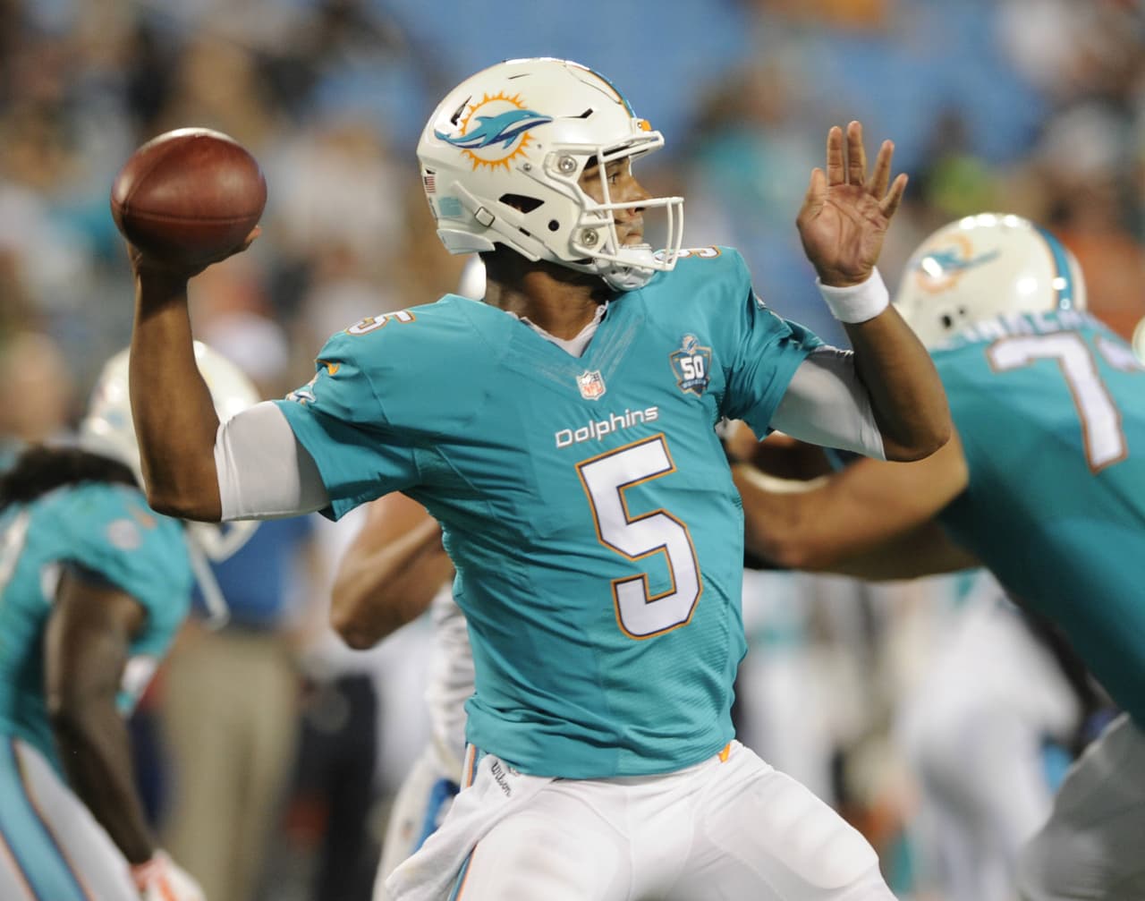 Los Colts firmaron al agente libre Josh Freeman