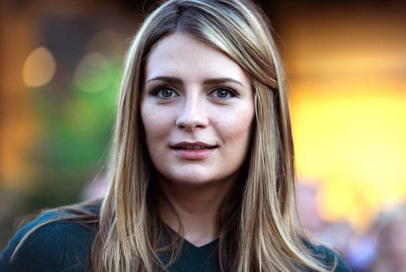 6- Mischa Barton. La estrella de “The O.C” ha recibido más atención de la prensa por su uso de drogas que por su actuación. Su DUI y posesión de marihuana la han mantenido en las candilejas.