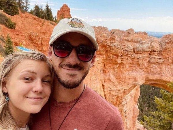 “Abofeteó a la joven”: llamada al 911 refiere una pelea entre Gabby Petito y su novio