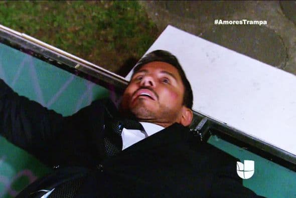 ¡Ahhh! Pero tú no te fuiste sin un rasguño Santiago, también te dieron tu merecido.