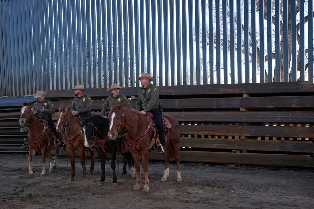 Gobierno de Trump demanda a diócesis para expropiar terreno cerca de El Paso para muro fronterizo