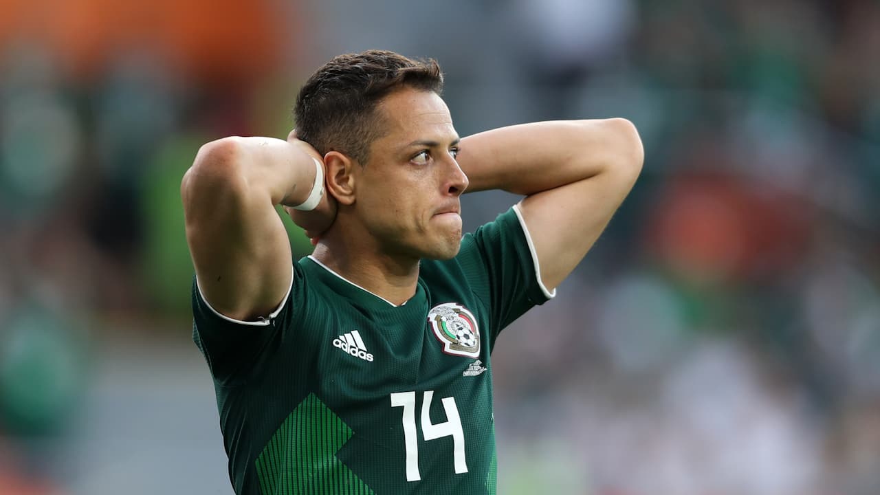 Álbum oficial del Mundial de Qatar 2022 excluye a 'Chicharito' Hernández del Tricolor