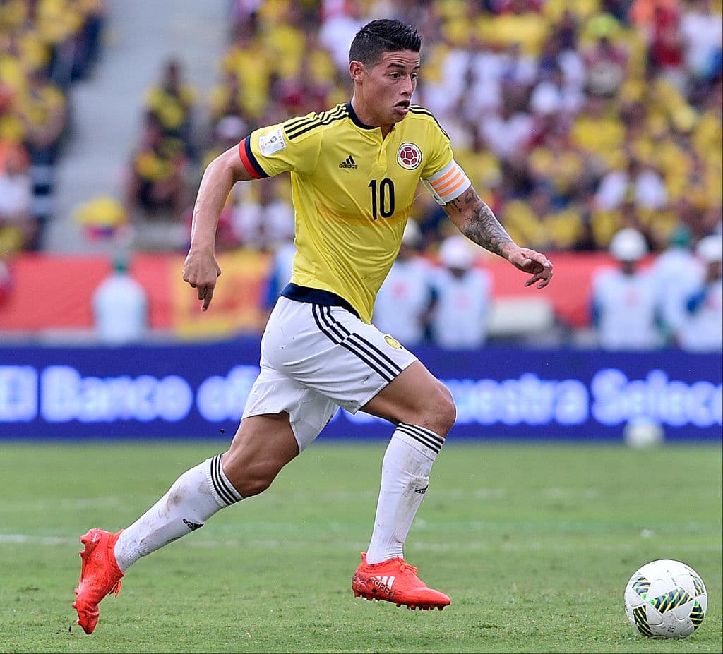 <b>James Rodríguez</b>:
<br>El futbolista colombiano es una figura internacional, ya que con su fútbol ha conquistado el corazón de los hinchas del deporte.