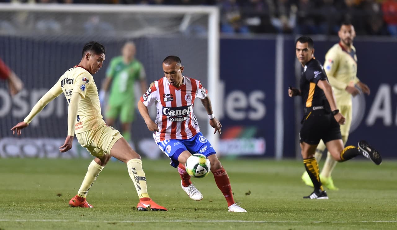 Las Águilas, jugando con varios estelares, estaban empezando a tener problemas sorteando los ataques del equipo de casa, ya algo 'envalentonado'.