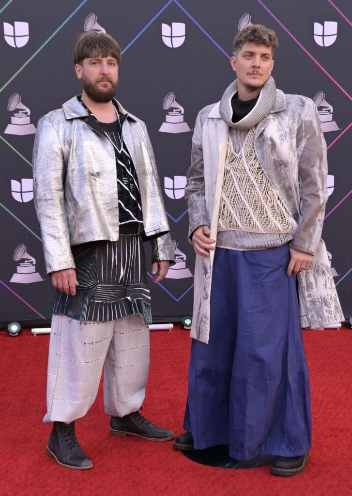 El dúo argentino 
<b>Rayos Láser</b> acaparó las miradas con su extravagante vestimenta.
<br>