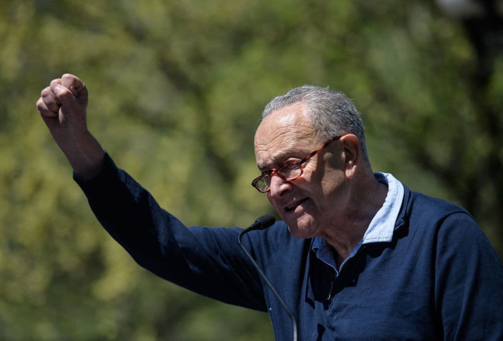 En qué consiste el 'Plan B' de Chuck Schumer para aprobar la reforma migratoria sin votos republicanos