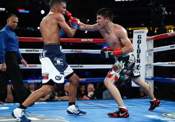 Diego De la Hoya conservó el título y lo invicto ante Orlando Del Valle