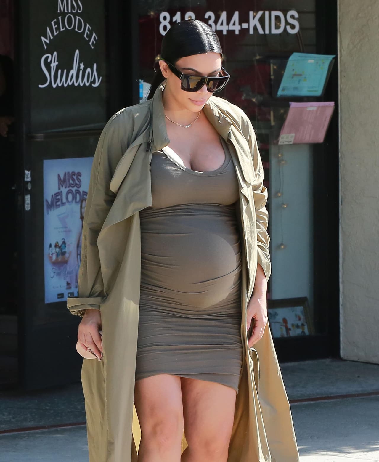 Kim no renuncia a sus apretados vestidos.