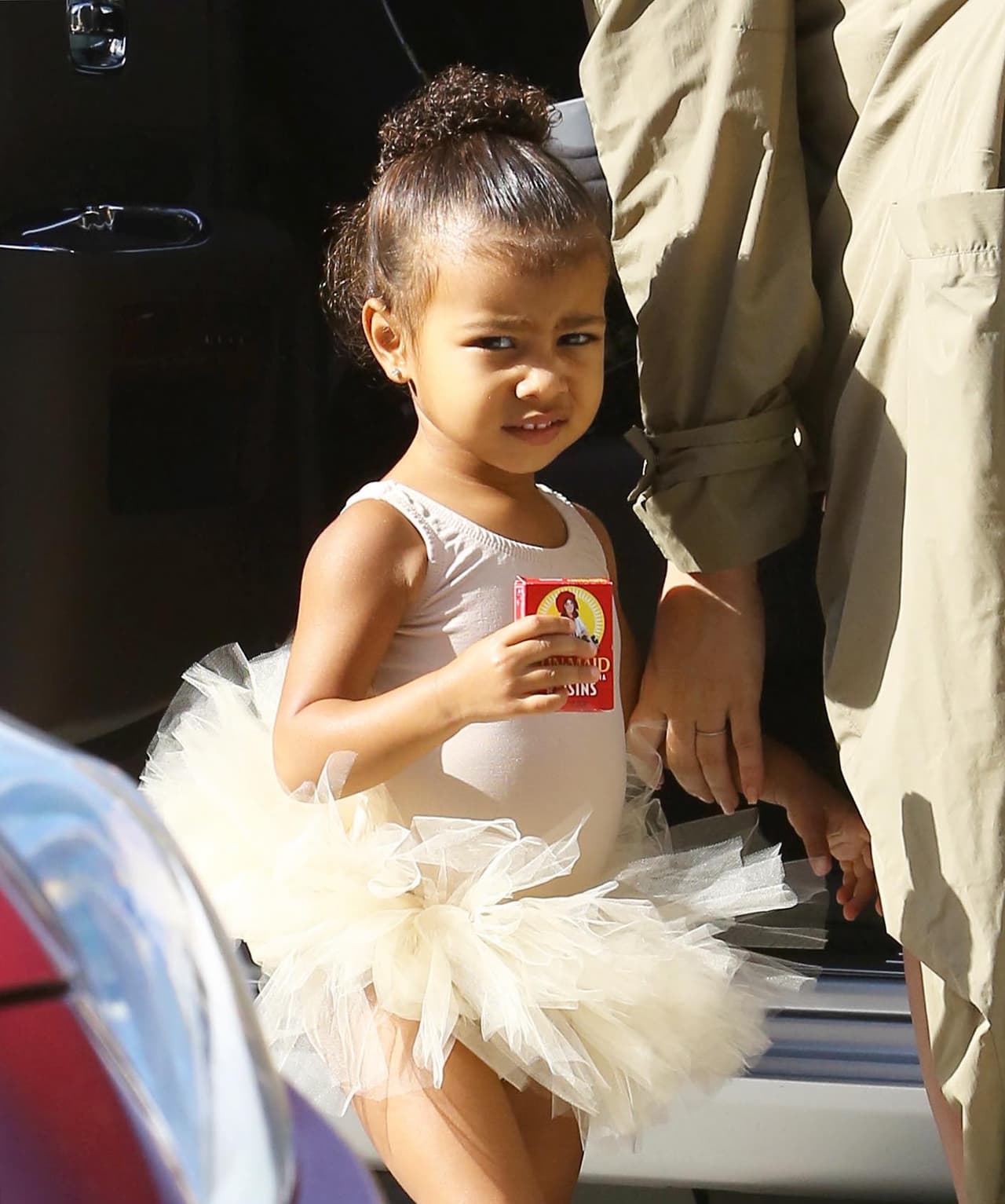 Hasta hace caritas para los paparazzi.