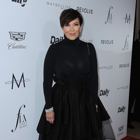 <h3 class="cms-H3-H3">15</h3>
<br>Vogue: ¿Cuándo fue la última vez que lloraste?
<br>Kim: Lloré en la cena de Nochebuena de mi mamá, estuvo como muy emocional, entonces empezó a llorar y yo empecé a llorar.