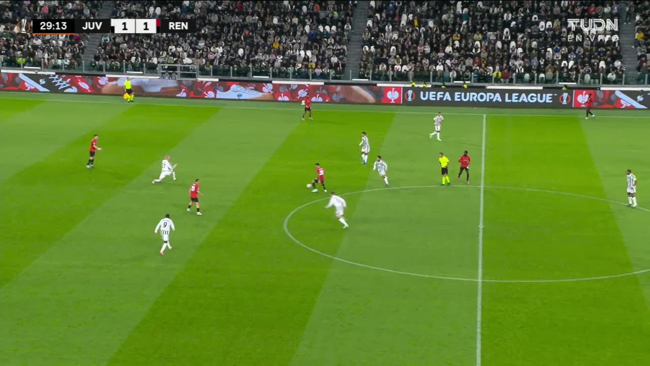 ¡TIRO ATAJADO! disparo por Aboubakar Nagida.