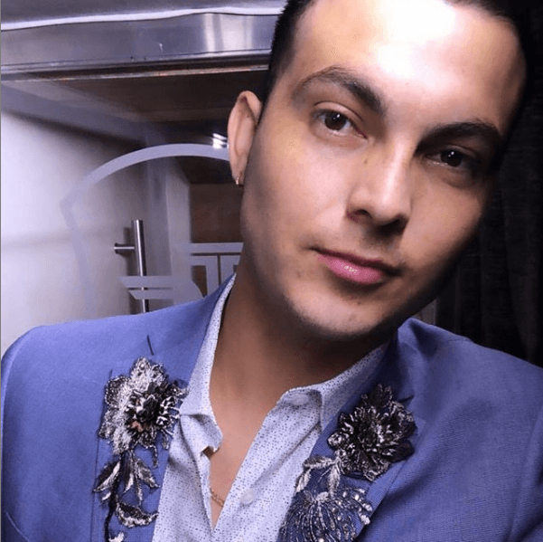 En entrevista con el programa 
<b><a href="https://www.youtube.com/watch?v=E_J8ZtN1918" target="_blank">De Primera Mano</a></b>, César Navarro (foto), vocalista de la agrupación, detalló lo sucedido cerca de Guadalajara, Jalisco, donde transitaban a bordo de su autobús privado.