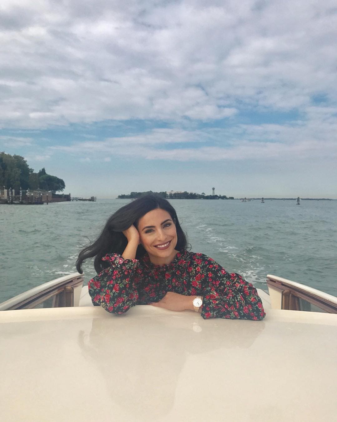 José Alberto Castro está por iniciar las grabaciones de su nueva producción televisiva, la cual podría llamarse 'El despacho', y se rumora que 
<b><a href="http://www.univision.com/temas/ana-brenda-contreras">Ana Brenda Contreras</a></b> será quien lleve el papel protagónico del melodrama.