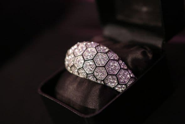 Sus joyas han aparecido en varias series de televisión y en revistas de moda.