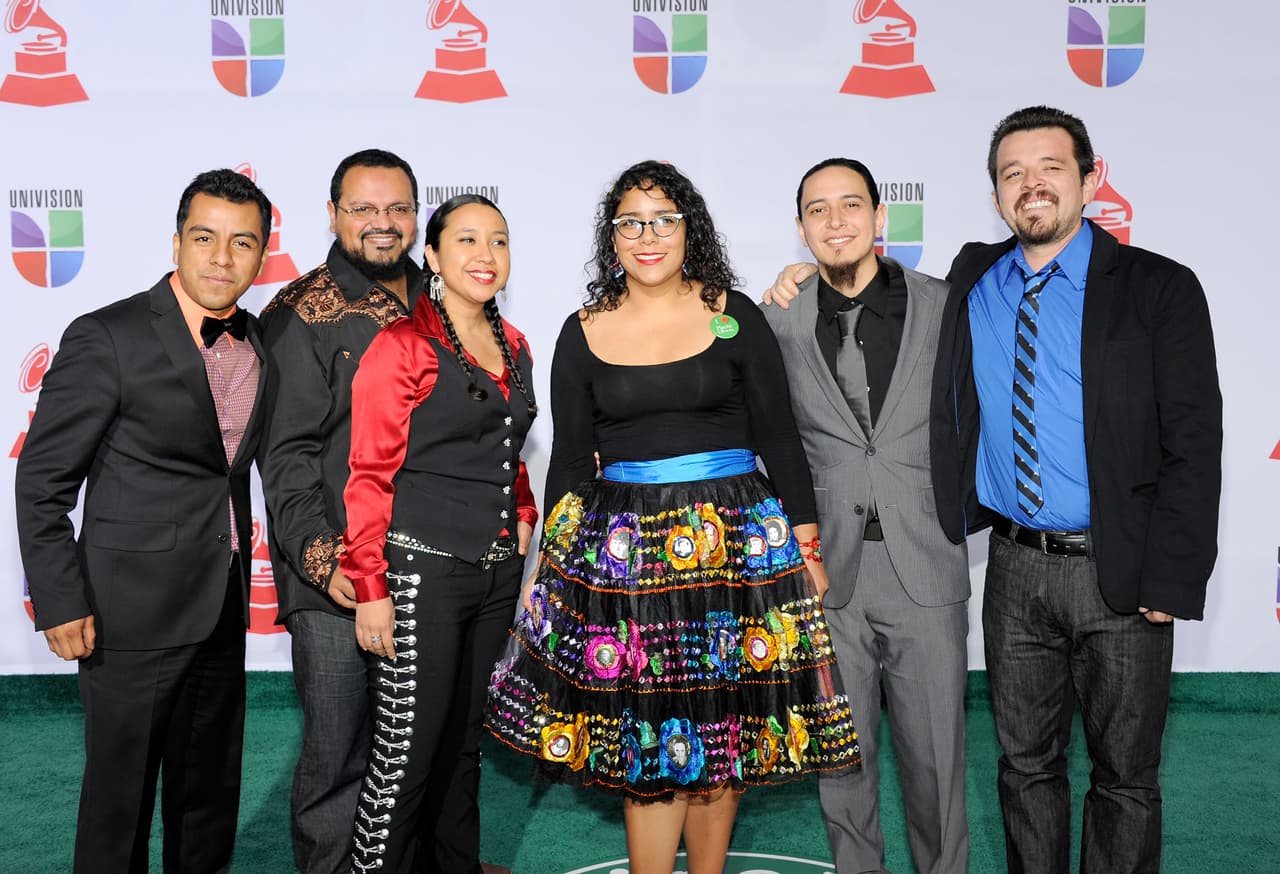 En el mundo de la música incluso hay un grupo que le rinde homenaje. La Santa Cecilia es una reconocida agrupación de Los Ángeles, ganadora del Grammy y cuya música es una bella fusión de ritmos como folk, rock, jazz y muchos ritmos latinos.