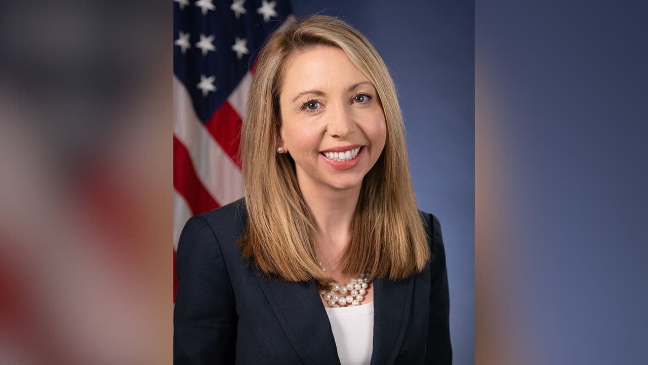 Hallan muerta a exfiscal federal de 43 años en su casa de Virginia: esto es lo que sabemos