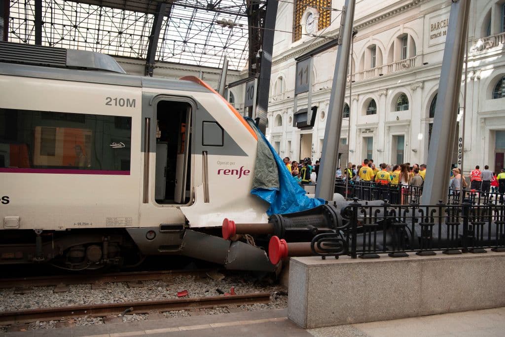 Todavía se cononocen las razones por las cuales el tren no pudo frenar al llegar a la estación Francia, en Barcelona.