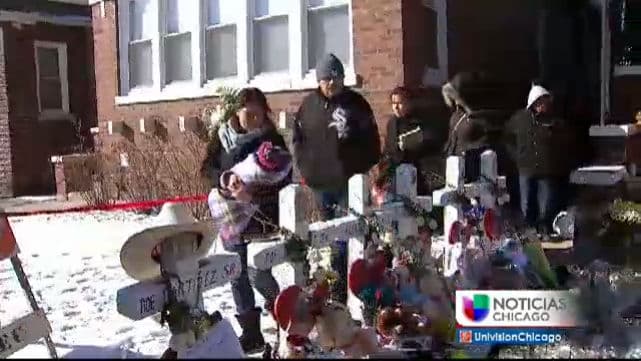 Padre de niños asesinados en Gage Park visita la casa donde ocurrió el asesinato múltiple