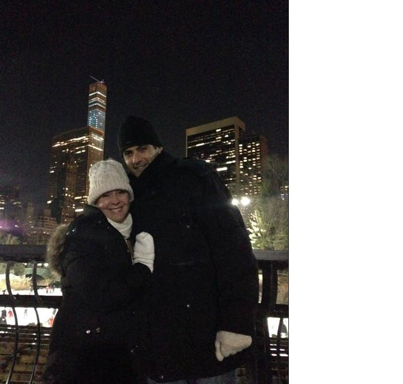 En sus redes sociales siempre han compartido fotografías de sus viajes, aclarando que son mejores amigos, hasta ahora que ya aceptaron su relación.