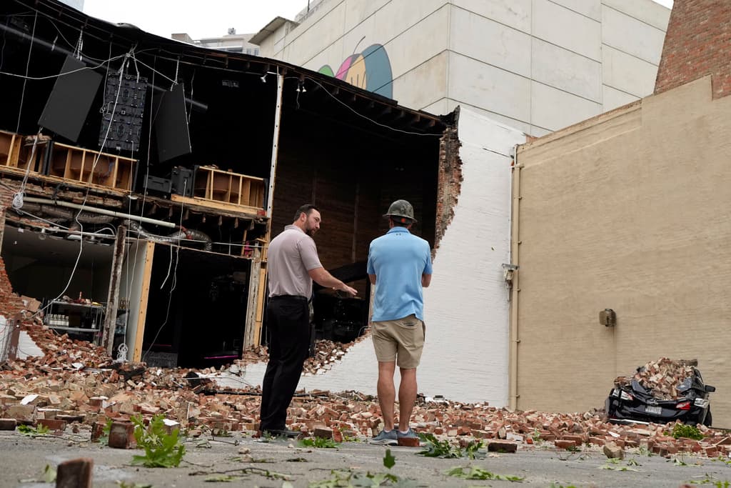 La estructura del negocio estaba siendo evaluada este viernes para comenzar tan pronto se pueda con la restauración.
