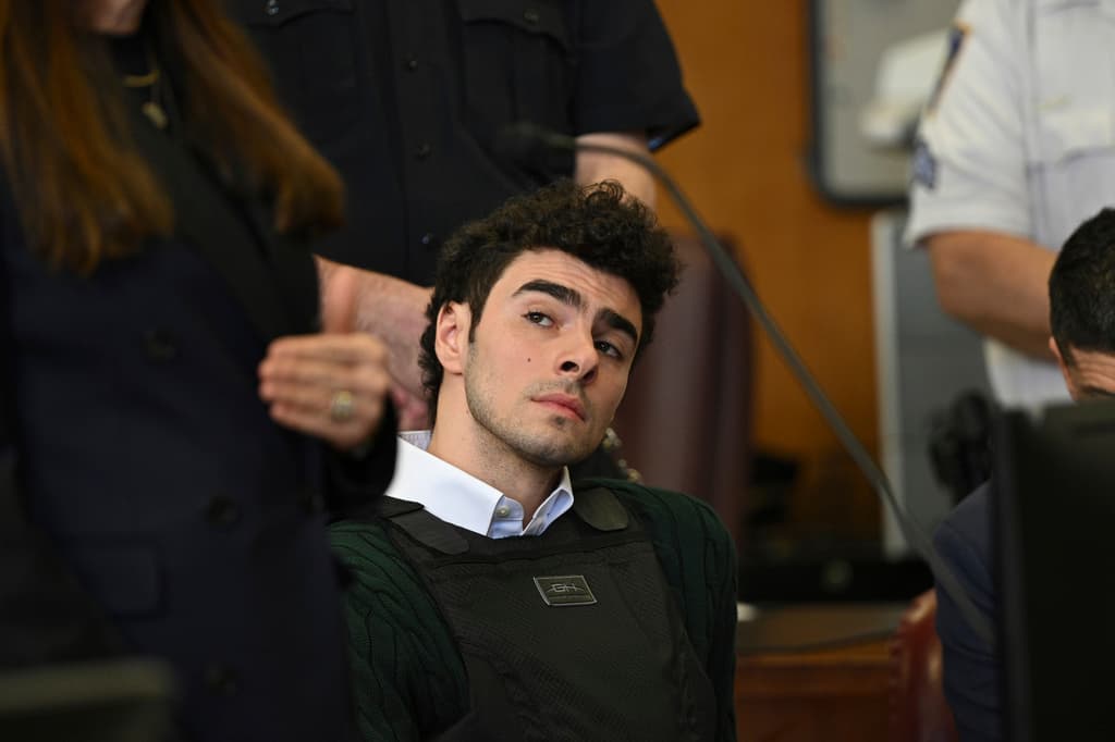 En Pensilvania, donde fue arrestado, también tiene deudas con la justicia, enfrentando cargos por violaciones a la ley de armas y falsificación.