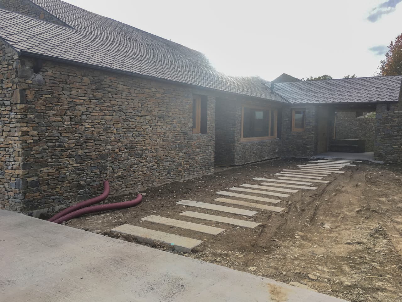 Debido a sus materiales de construcción la casa se mantendrá caliente en los meses en los que la temperatura baja.