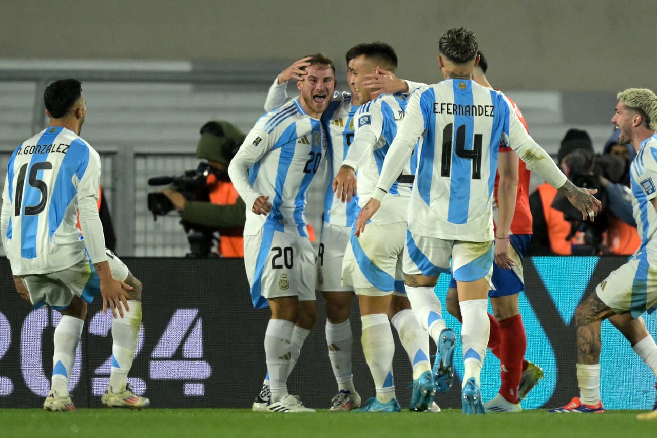 Argentina golea a Chile y se mantiene en lo más alto de la eliminatoria de Conmebol