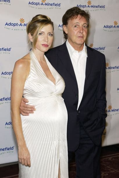 El famoso músico y ex integrante de los Beattles se ha caracterizado por ser un amante de las mujeres bellas aunque ha tenido que pagar un alto precio.Mira aquí los videos más chismosos.